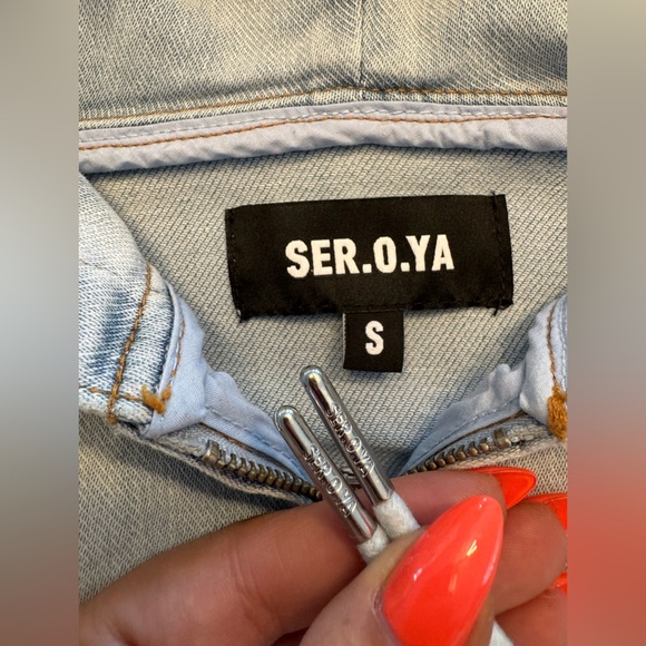 SER.O.YA Edith Cropped Denim Hoodie - Picture 3 of 5